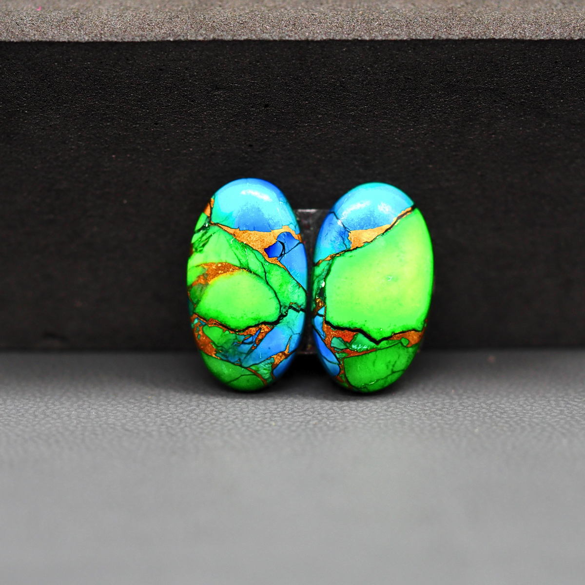 Peacock Dahlia composite pair 18x10x3mm 12ct oval cabochon - photo 2