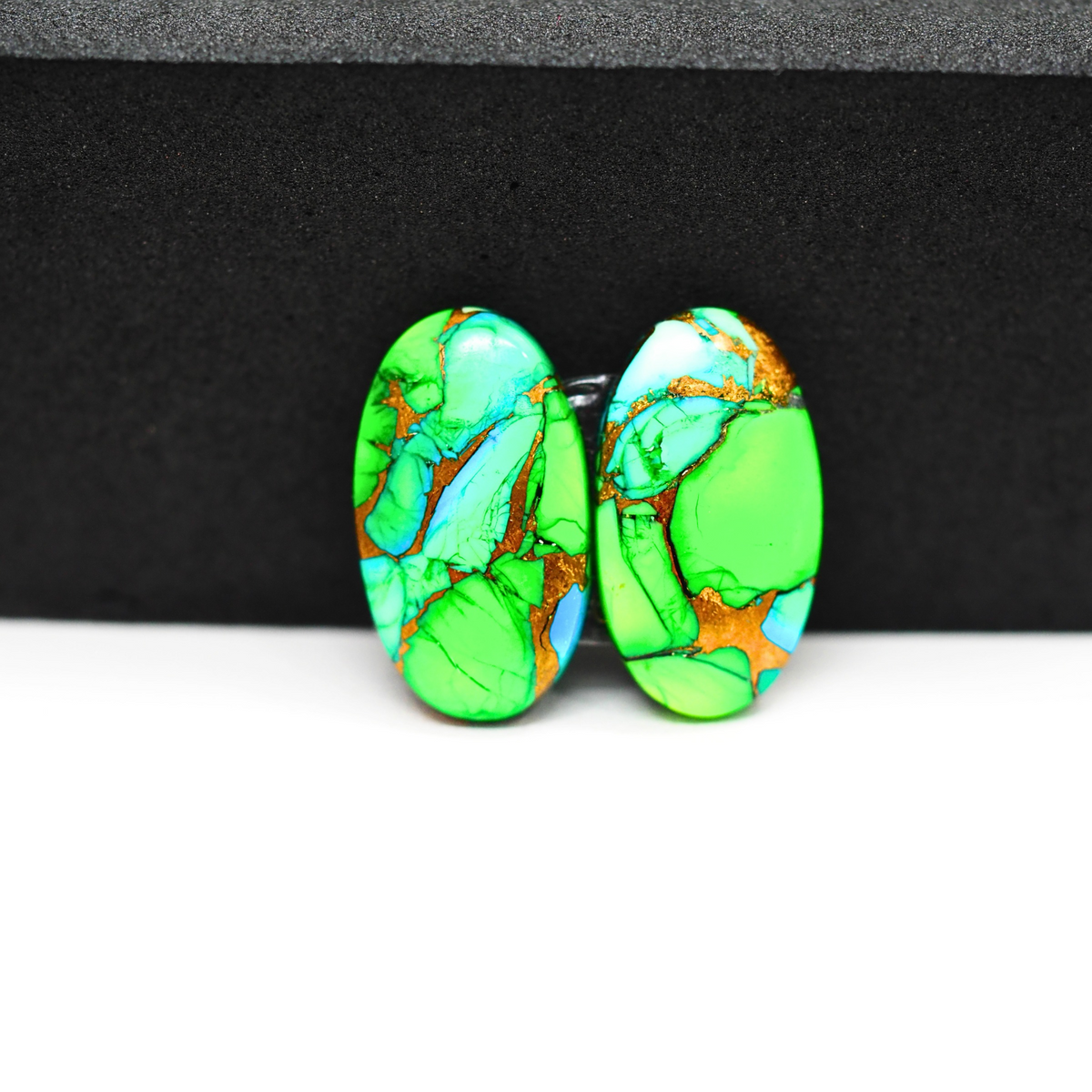 Peacock Dahlia composite pair 19x11x3mm 12.5ct oval cabochon - photo 2