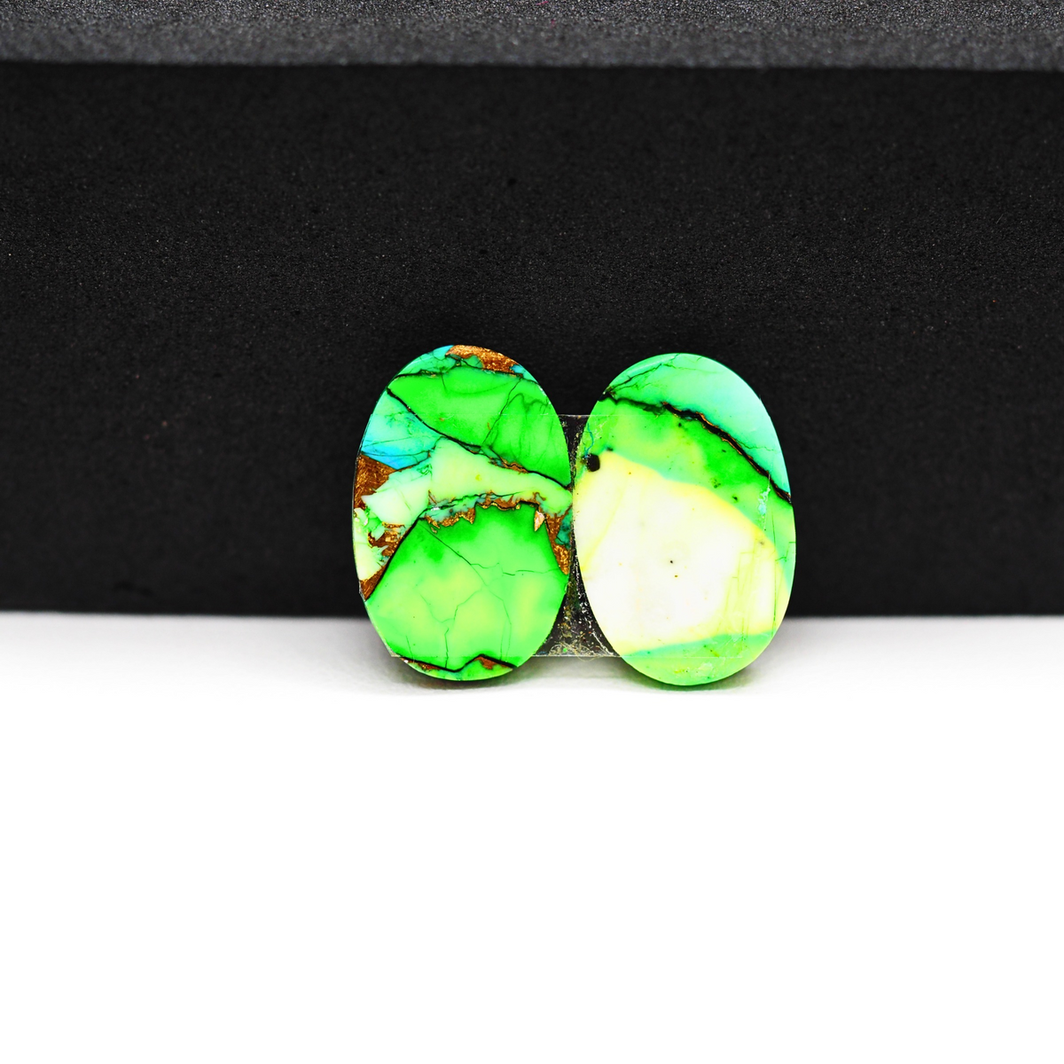 Peacock Dahlia composite pair 16x10x3mm 10ct oval cabochon - photo 3