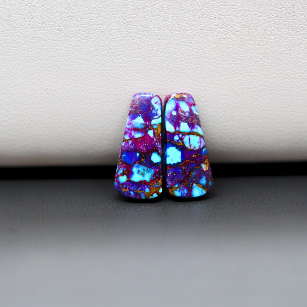 Stabilized Purple Mohave (Mojave) Turquoise trapezoid cabochon pair 18x8x3mm 9ct - purple with blue Kingman turquoise nuggets - photo 2 - Pedra Gems.