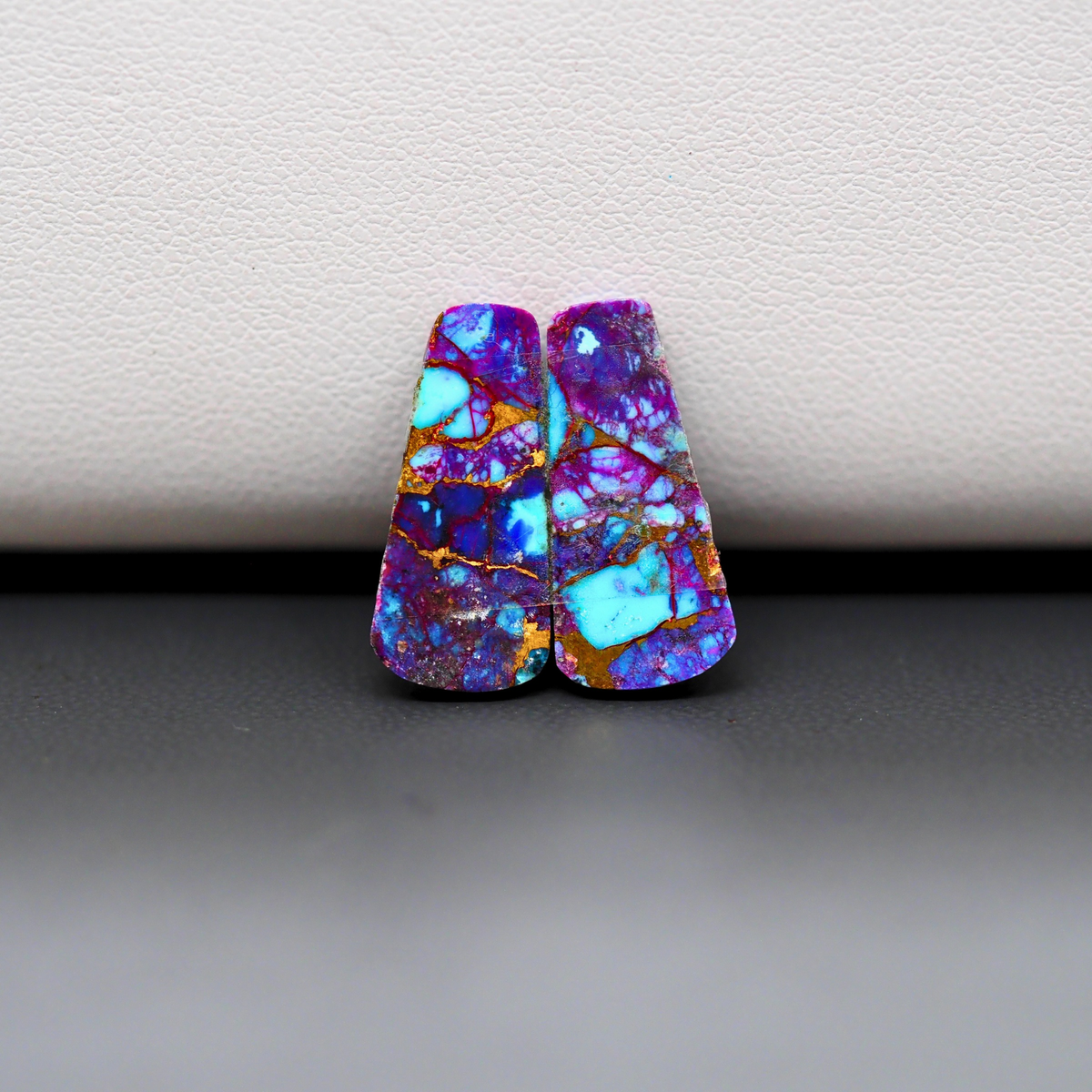 Stabilized Purple Mohave (Mojave) Turquoise trapezoid cabochon pair 18x8x3mm 9ct - purple with blue Kingman turquoise nuggets - photo 3 - Pedra Gems.