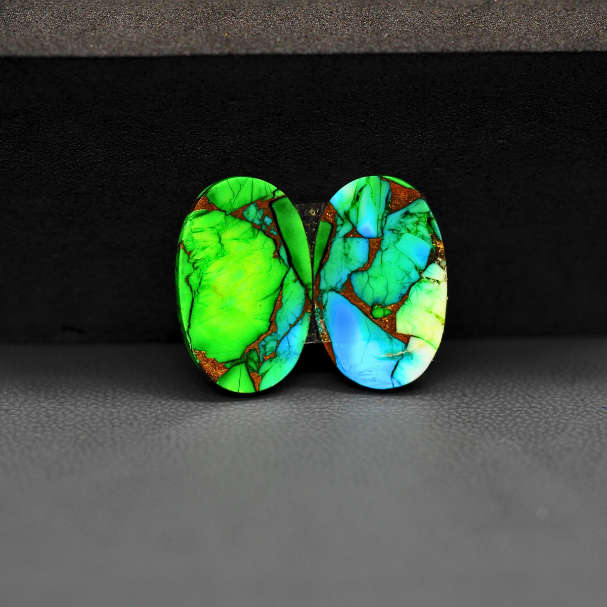 Peacock Dahlia composite pair 19x12x3mm 13.5ct oval cabochon - photo 3