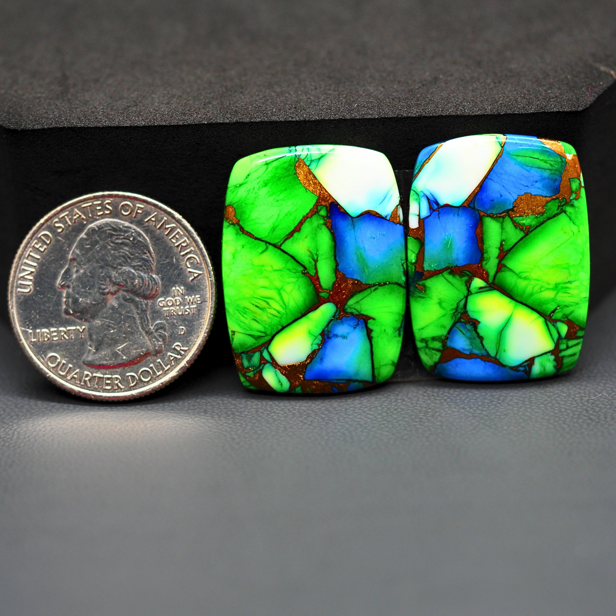 Peacock Dahlia composite pair 28x21x3mm 43ct cushion cabochon - photo 1