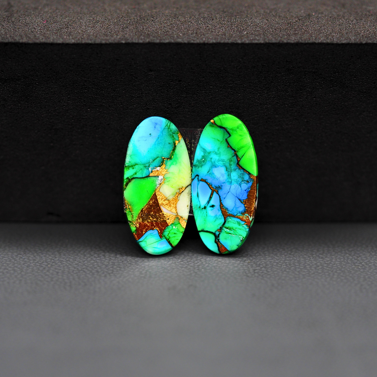 Peacock Dahlia composite pair 19x9x3mm 12ct oval cabochon - photo 3