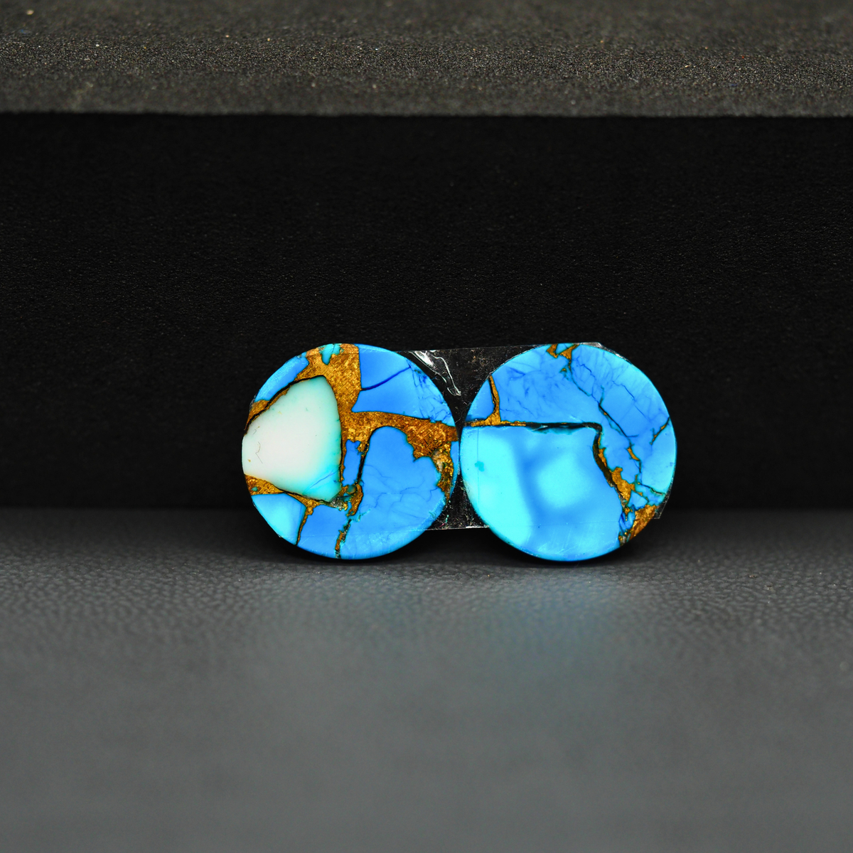 Kingman Ice Blue Dahlia Composite Round Cabochon Pair 14x14x3mm 10.5ct - icy blue and white stone with copper veining - Pedra Gems