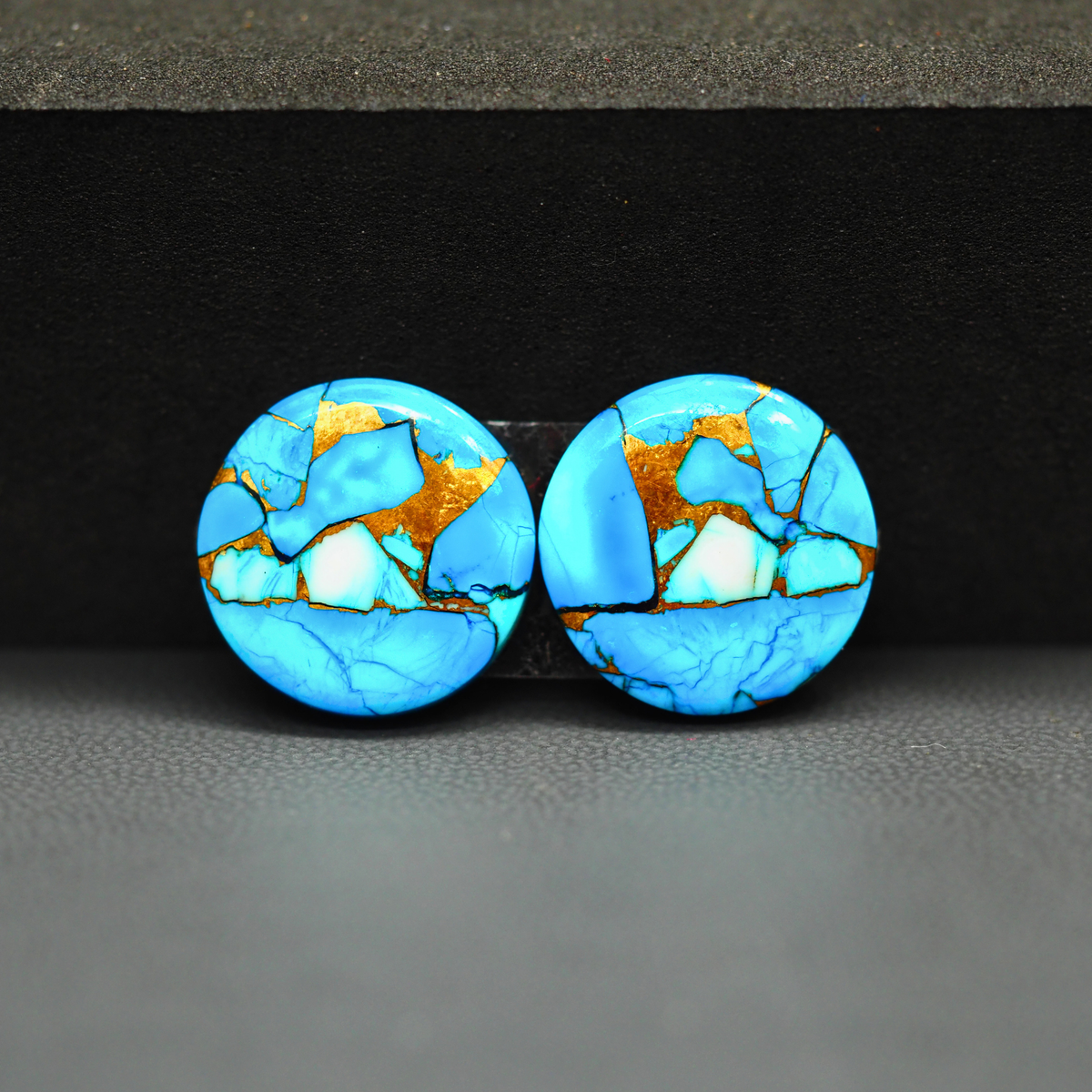 Kingman Ice Blue Dahlia Composite Round Cabochon Pair 16x16x3mm 17.5ct - icy blue and white stone with copper veining - Pedra Gems