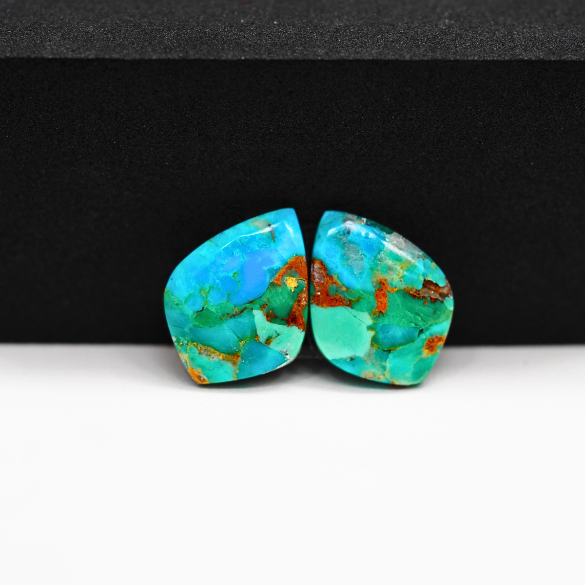 Mohave Buffalo composite pair 17x13x3mm 11ct kite cabochon Kingman - photo 2