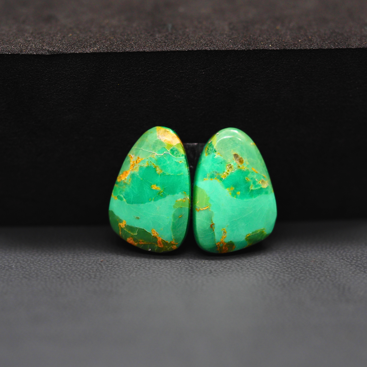 Mohave Mojave turquoise composite pair 19x11x4mm 15ct freeform cabochon Kingman - photo 2