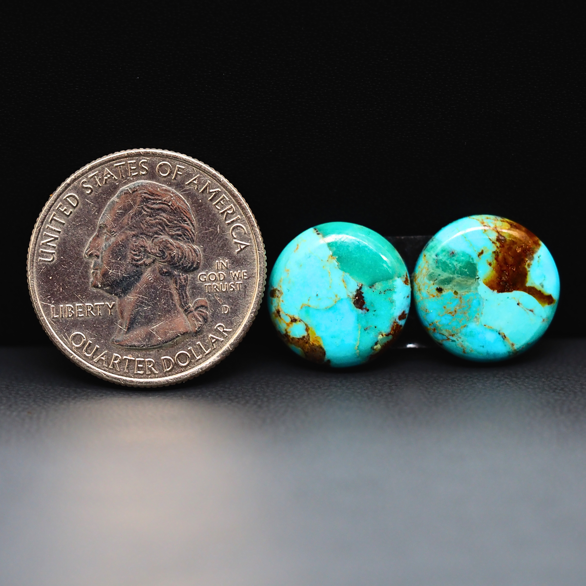 Mohave Mojave turquoise composite pair 15x15x4mm 13ct round cabochon Kingman - photo 1