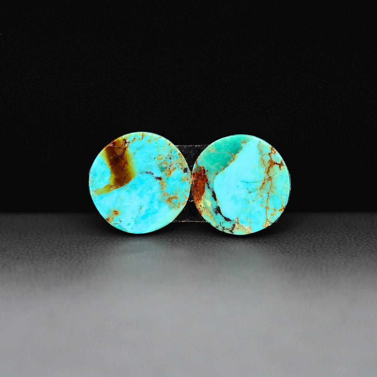 Mohave Mojave turquoise composite pair 15x15x4mm 13ct round cabochon Kingman - photo 3
