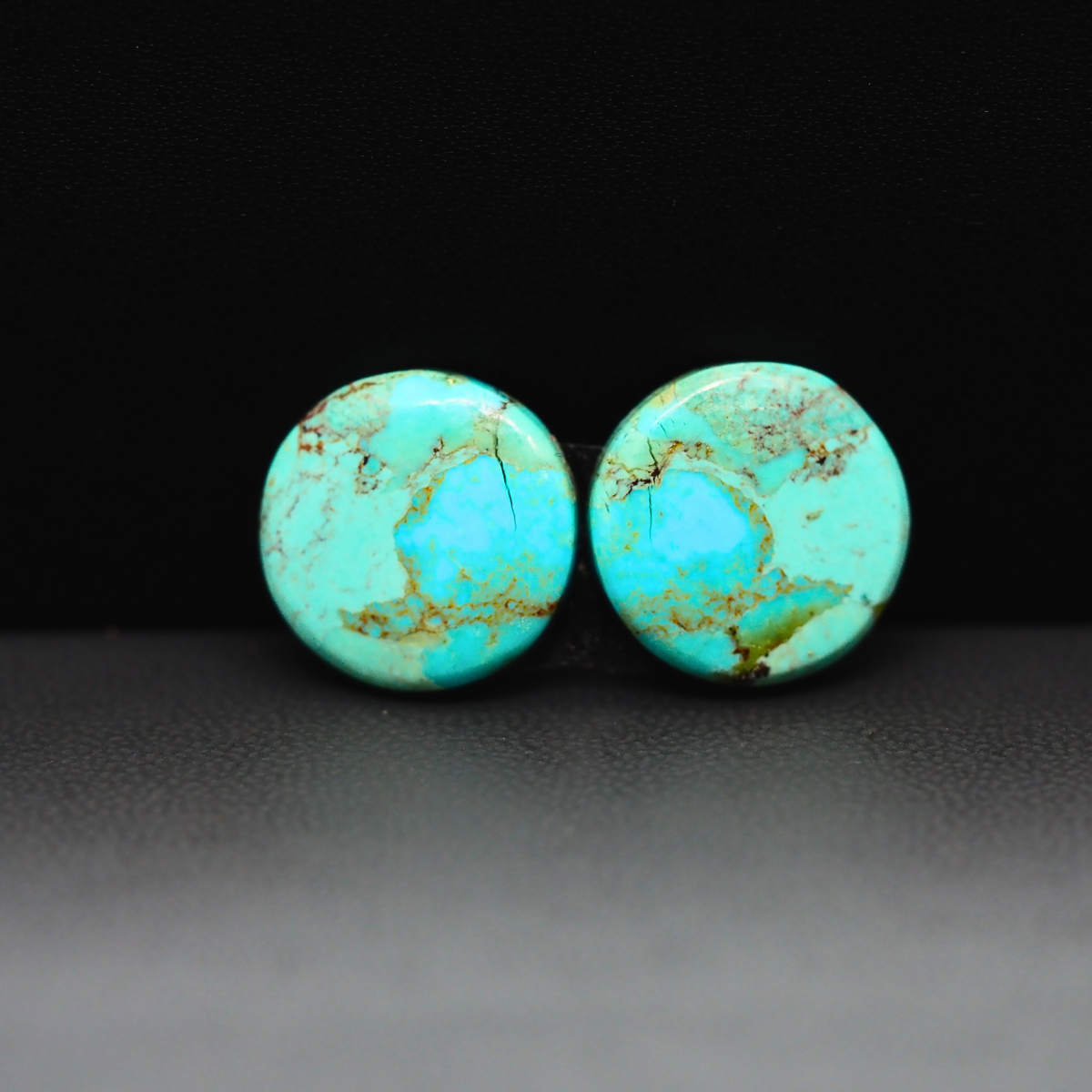 Mohave Mojave turquoise composite pair 15x15x3mm 11ct round cabochon Kingman - photo 2