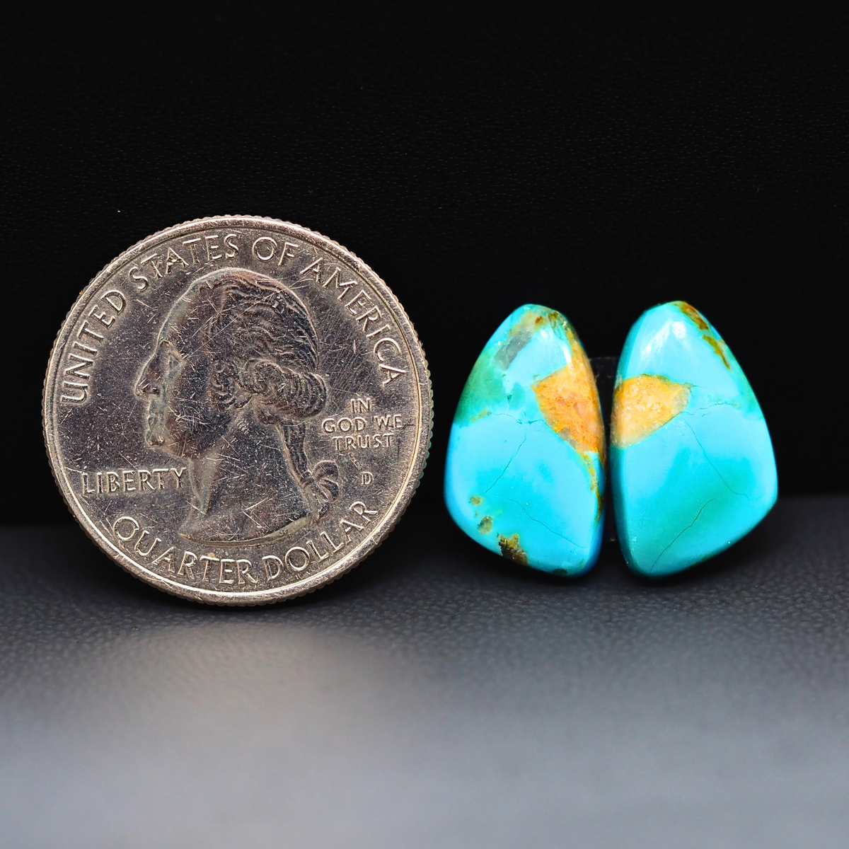 Mohave Mojave turquoise composite pair 15x10x4mm 10ct freeform cabochon Kingman - photo 1