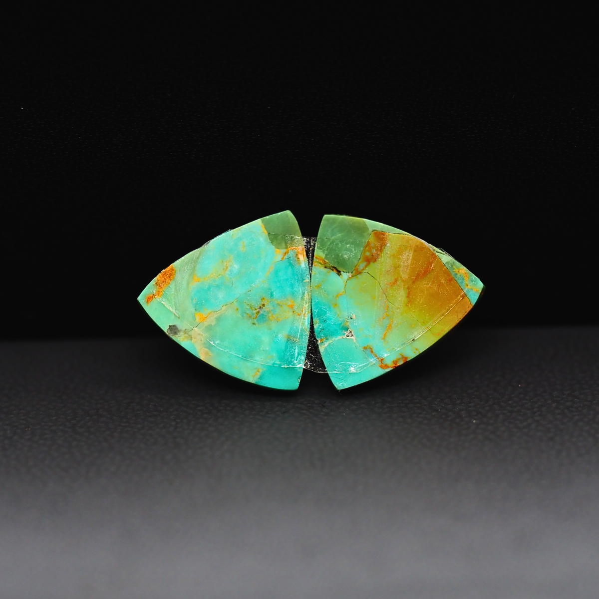Mohave Mojave turquoise composite pair 14x14x3mm 9.5ct trillion cabochon Kingman - photo 3