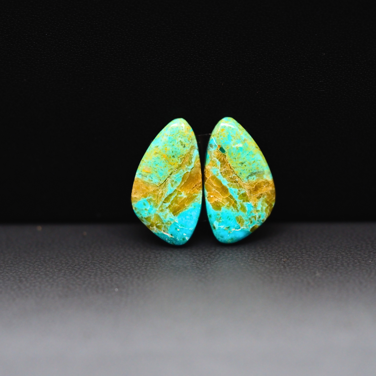 Mohave Mojave turquoise composite pair 17x10x3mm 7ct freeform cabochon Kingman - photo 2