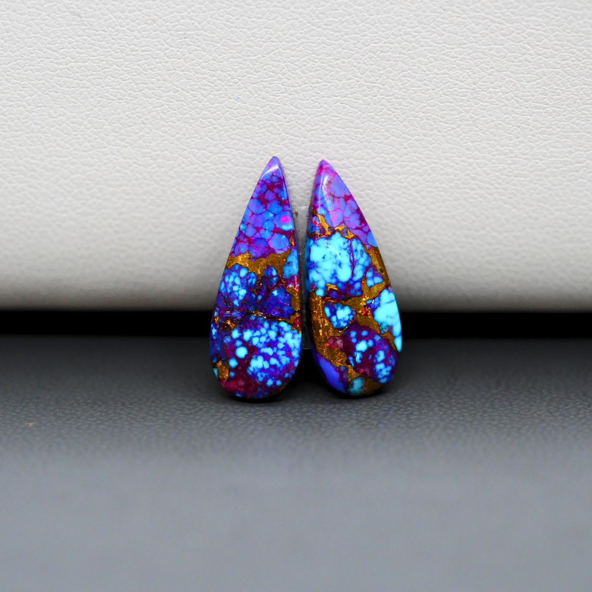 Stabilized Purple Mohave (Mojave) Turquoise pear cabochon pair 20x9x3mm 7.5ct - purple with blue Kingman turquoise nuggets - photo 2 - Pedra Gems.