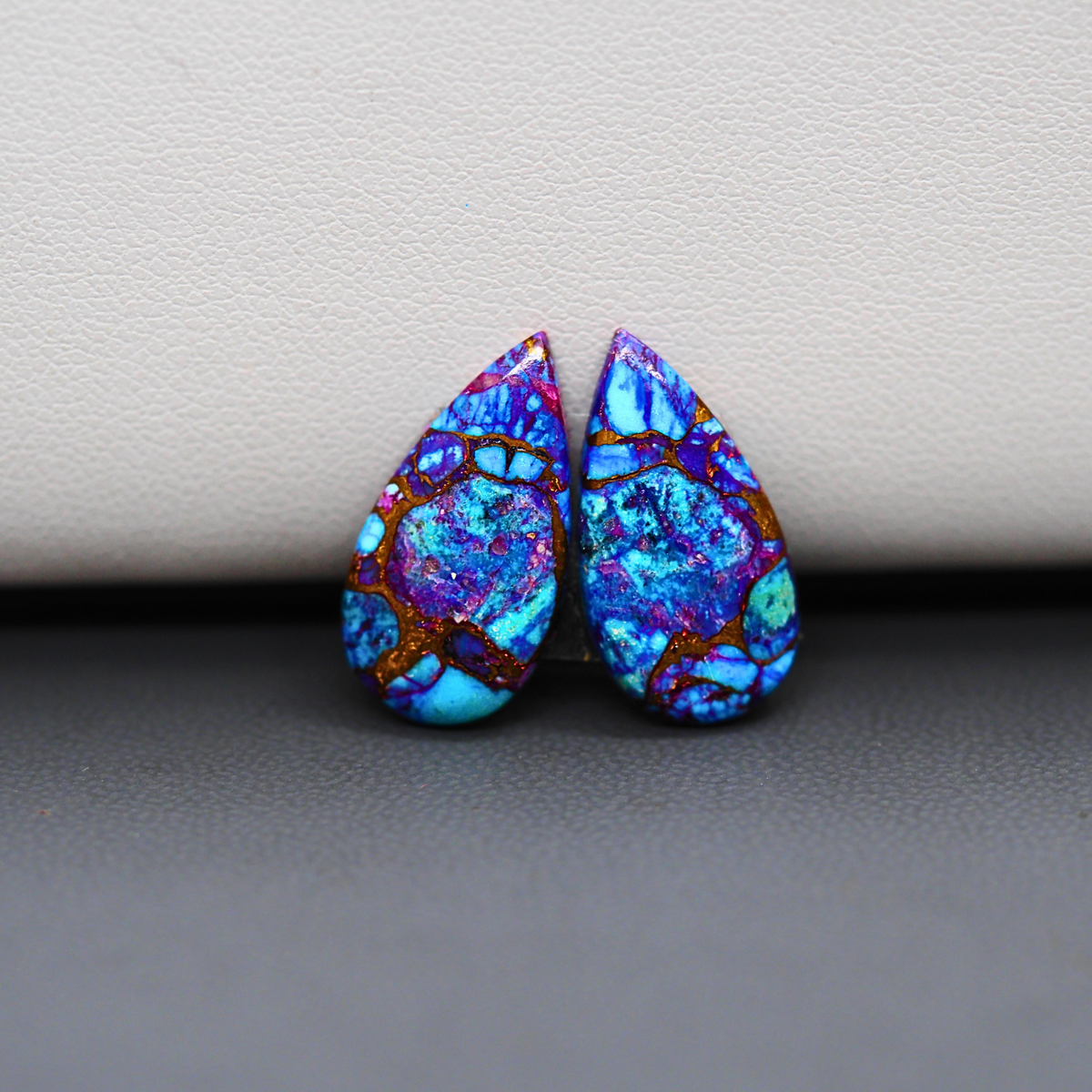 Stabilized Purple Mohave (Mojave) Turquoise pear cabochon pair 19x10x3mm 9.5ct - purple with blue Kingman turquoise nuggets - photo 2 - Pedra Gems.