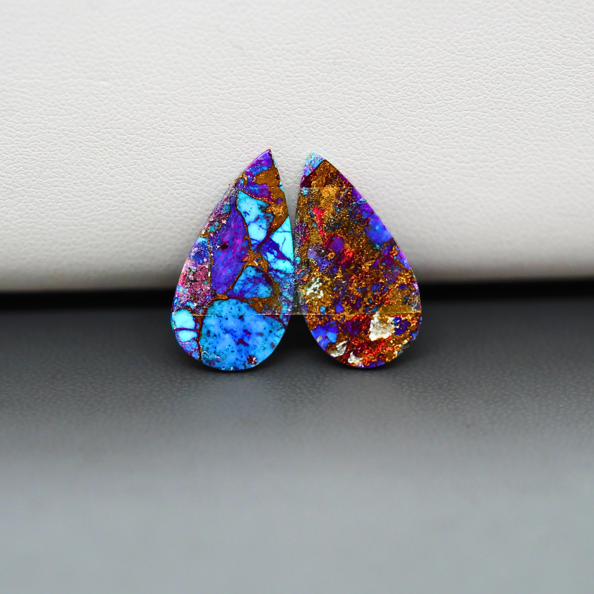 Stabilized Purple Mohave (Mojave) Turquoise pear cabochon pair 21x11x3mm 10.5ct - purple with blue Kingman turquoise nuggets - photo 3 - Pedra Gems.