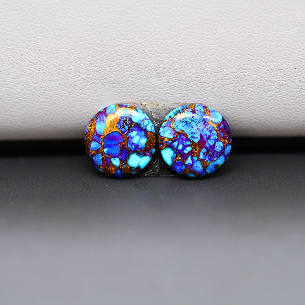 Stabilized Purple Mohave (Mojave) Turquoise round cabochon pair 12x12x3mm 7.5ct - purple with blue Kingman turquoise nuggets - photo 4 - Pedra Gems.