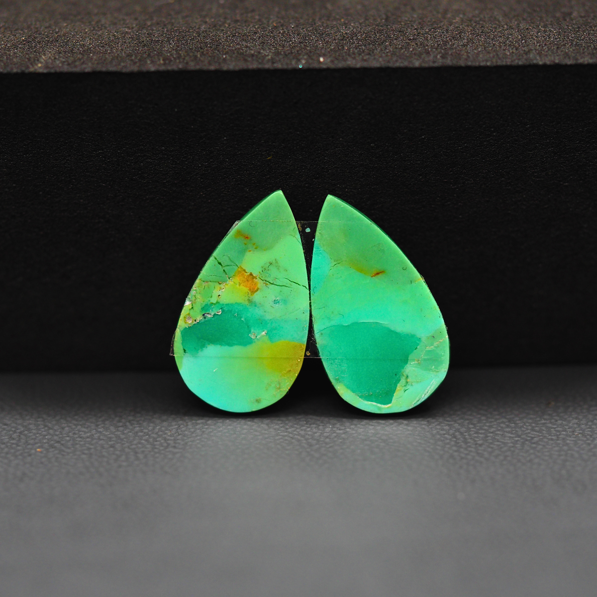 Mohave Mojave turquoise composite pair 19x11x3mm 7.5ct pear cabochon Kingman - photo 3