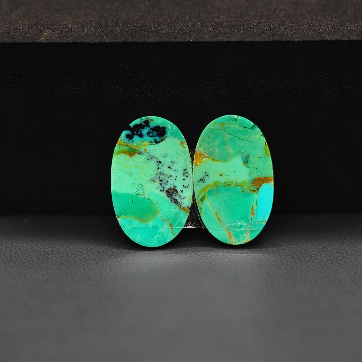 Mohave Mojave turquoise composite pair 19x12x3mm 13ct oval cabochon Kingman - photo 3