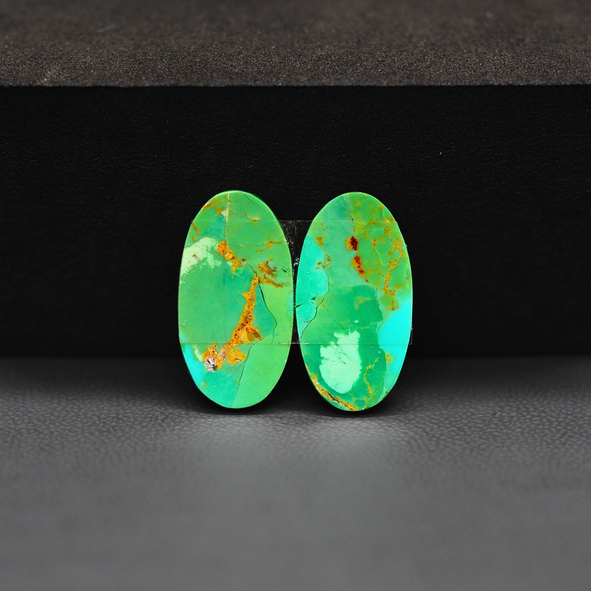 Mohave Mojave turquoise composite pair 21x11x3mm 7.5ct oval cabochon Kingman - photo 3