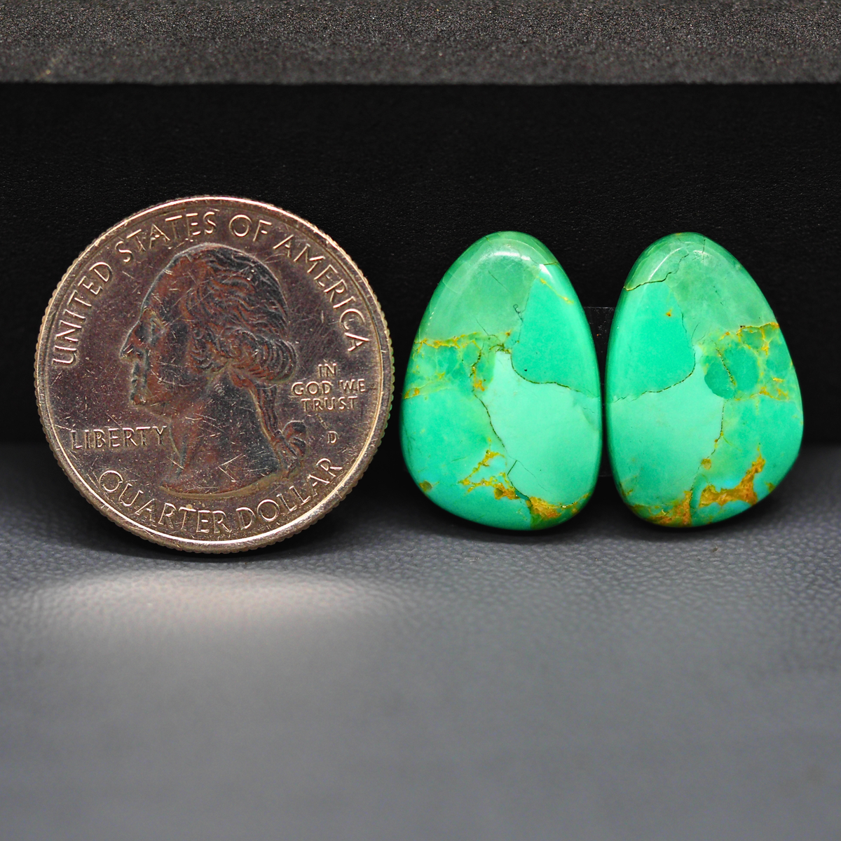 Mohave Mojave turquoise composite pair 20x10x3mm 12.5ct freeform cabochon Kingman - photo 1