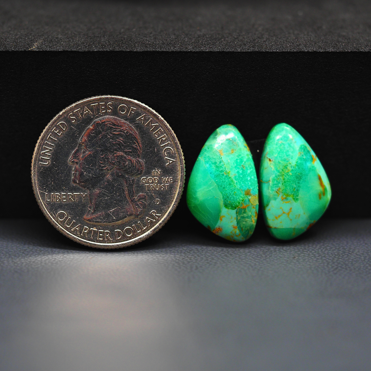 Mohave Mojave turquoise composite pair 18x12x4mm 12ct freeform cabochon Kingman - photo 1