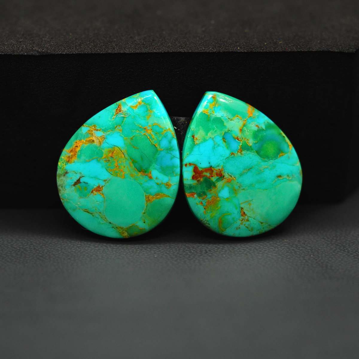 Mohave Mojave turquoise composite pair 25x12x3mm 25ct pear cabochon Kingman - photo 2
