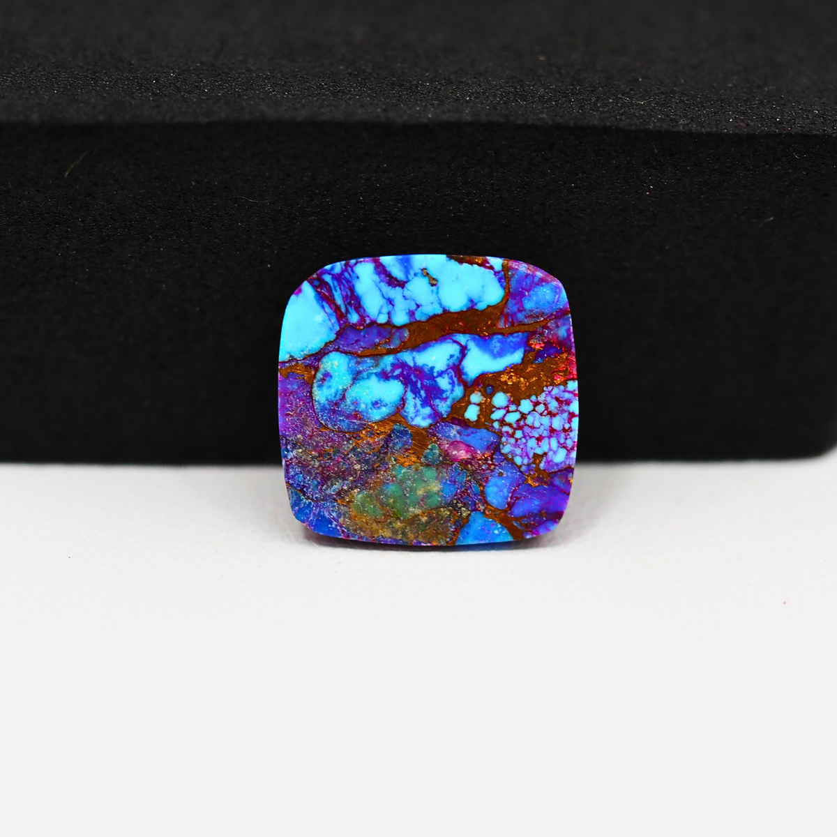 Stabilized Purple Mohave (Mojave) Turquoise Cushion Cabochon 14x15x5mm 9ct - purple with blue Kingman turquoise nuggets and bronze veining - Pedra Gems.