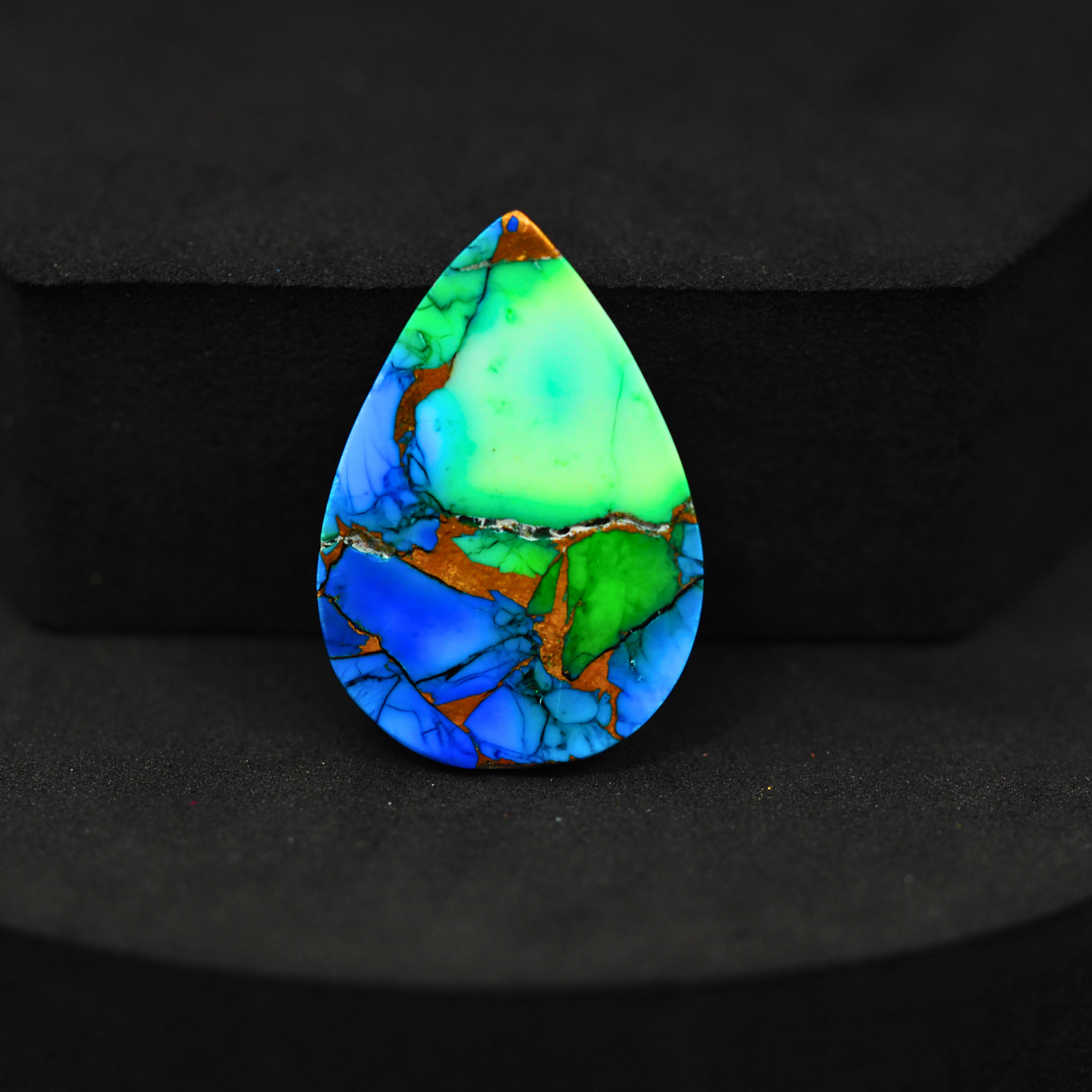 Natural Peacock Dahlia Pear Cabochon 26x18mm 15ct - Peacock Blue-Green Composite - Pedra Gems