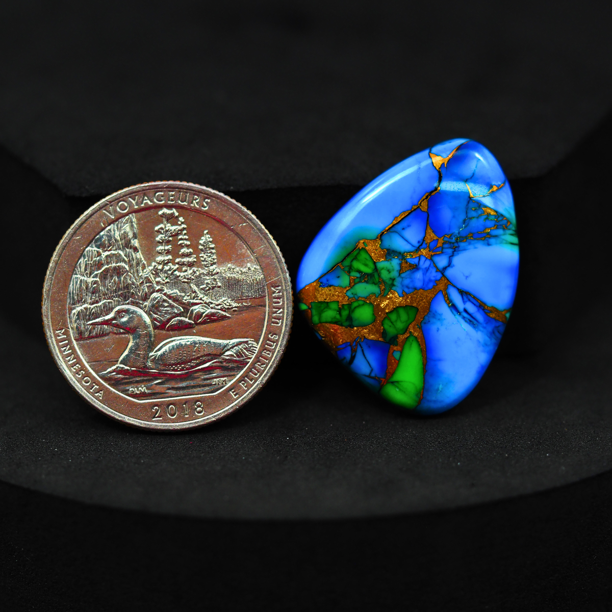 Natural Peacock Dahlia Freeform Cabochon 27x20mm 19ct - Peacock Blue-Green Composite - Pedra Gems