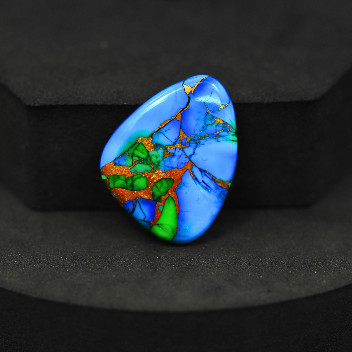 Natural Peacock Dahlia Freeform Cabochon 27x20mm 19ct - Peacock Blue-Green Composite - Pedra Gems