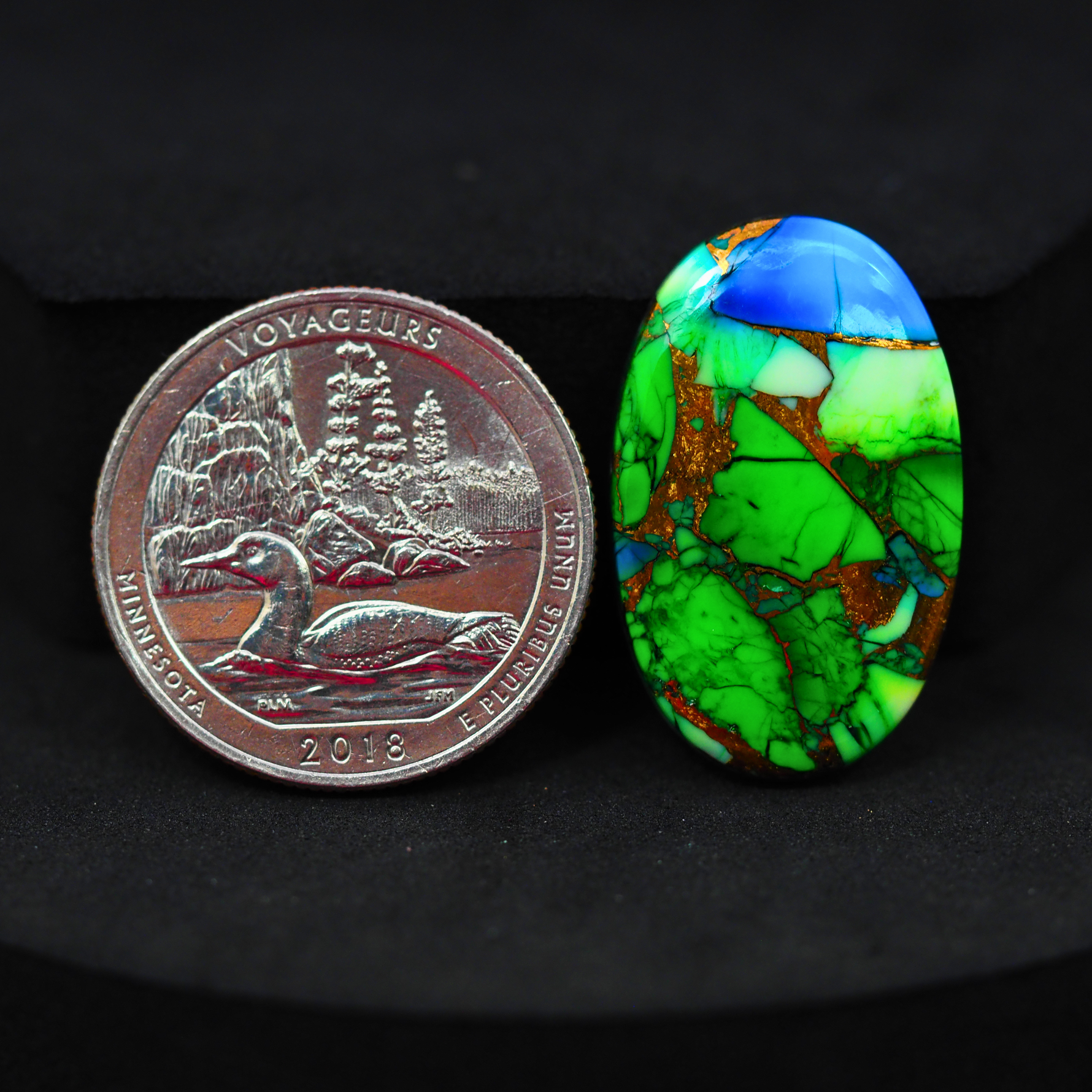 Natural Peacock Dahlia Oval Cabochon 27x17mm 17ct - Peacock Blue-Green Composite - Pedra Gems