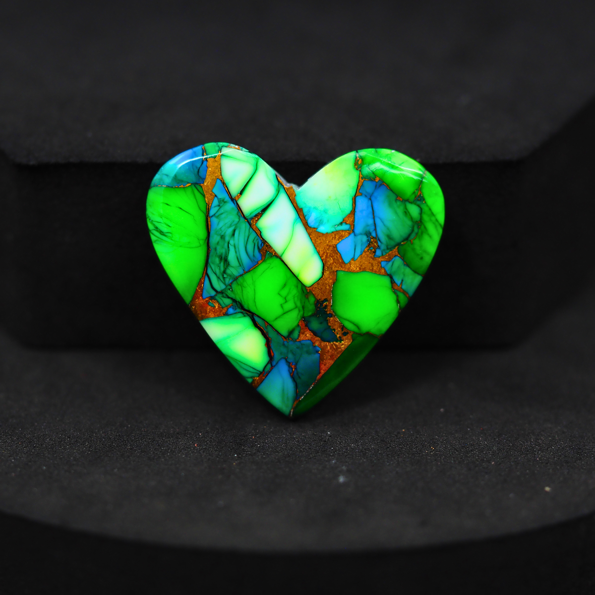 Natural Peacock Dahlia Heart Cabochon 24x25mm 20ct - Peacock Blue-Green Composite - Pedra Gems