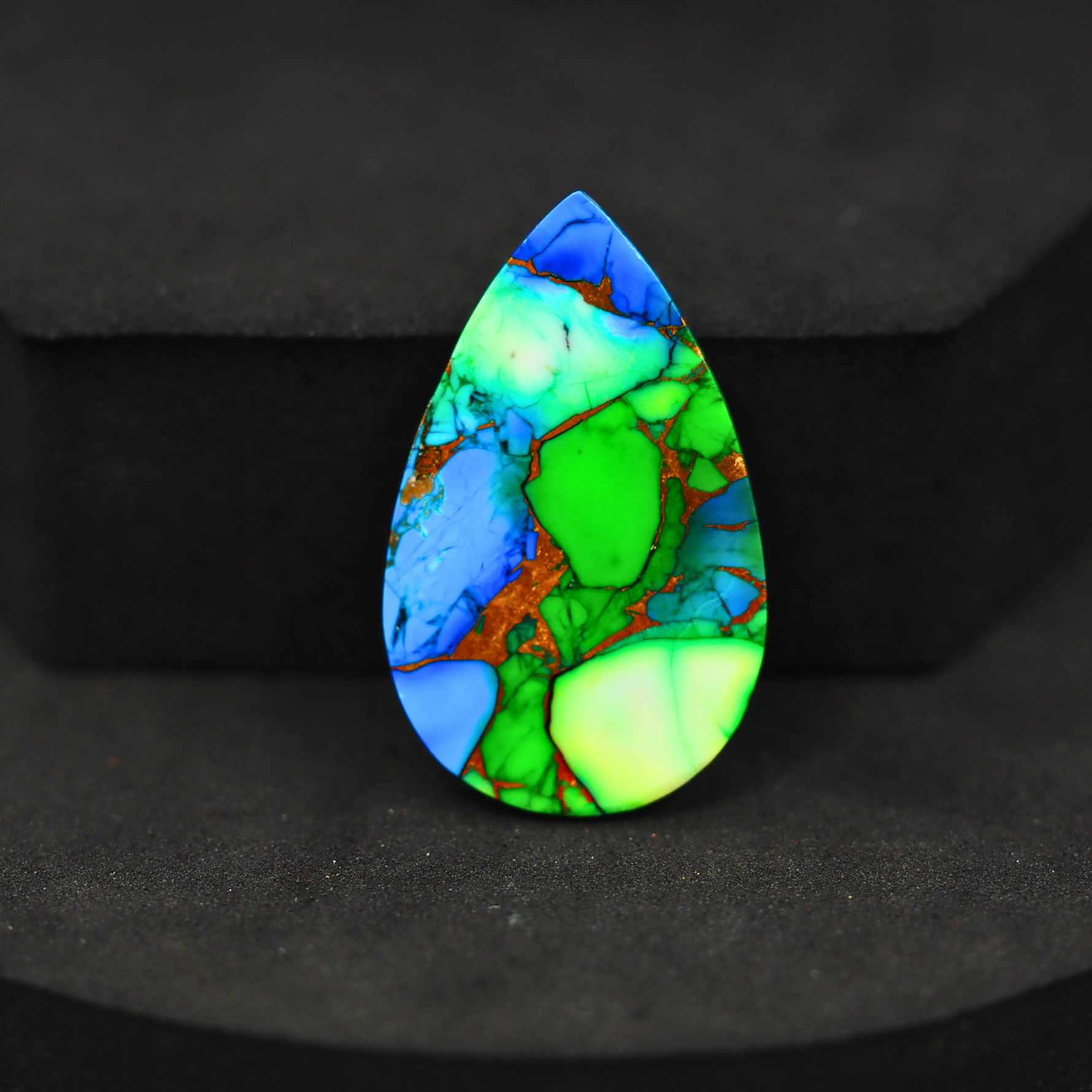 Natural Peacock Dahlia Pear Cabochon 30x19mm 19.5ct - Peacock Blue-Green Composite - Pedra Gems