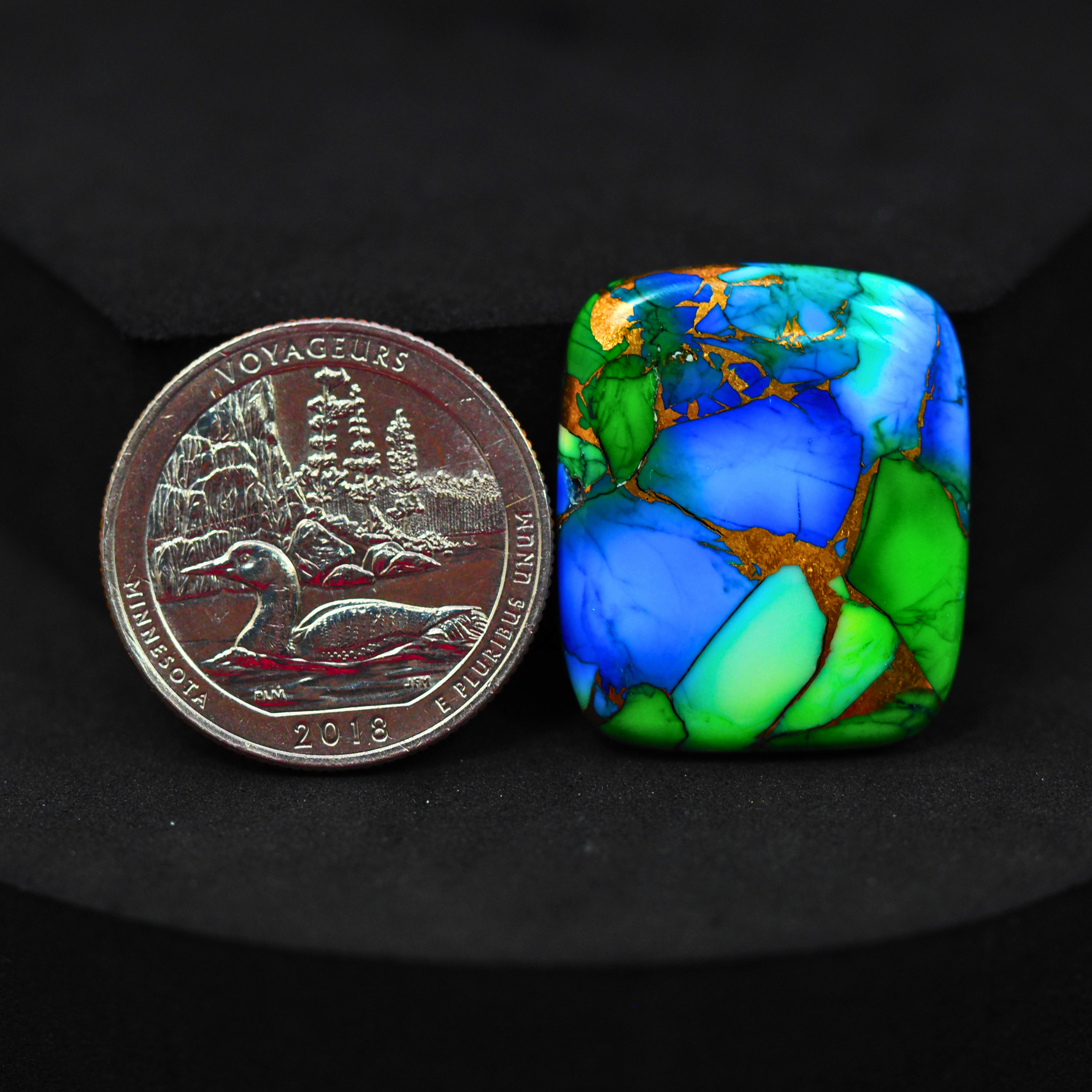 Natural Peacock Dahlia Cushion Cabochon 26x22mm 24.5ct - Peacock Blue-Green Composite - Pedra Gems