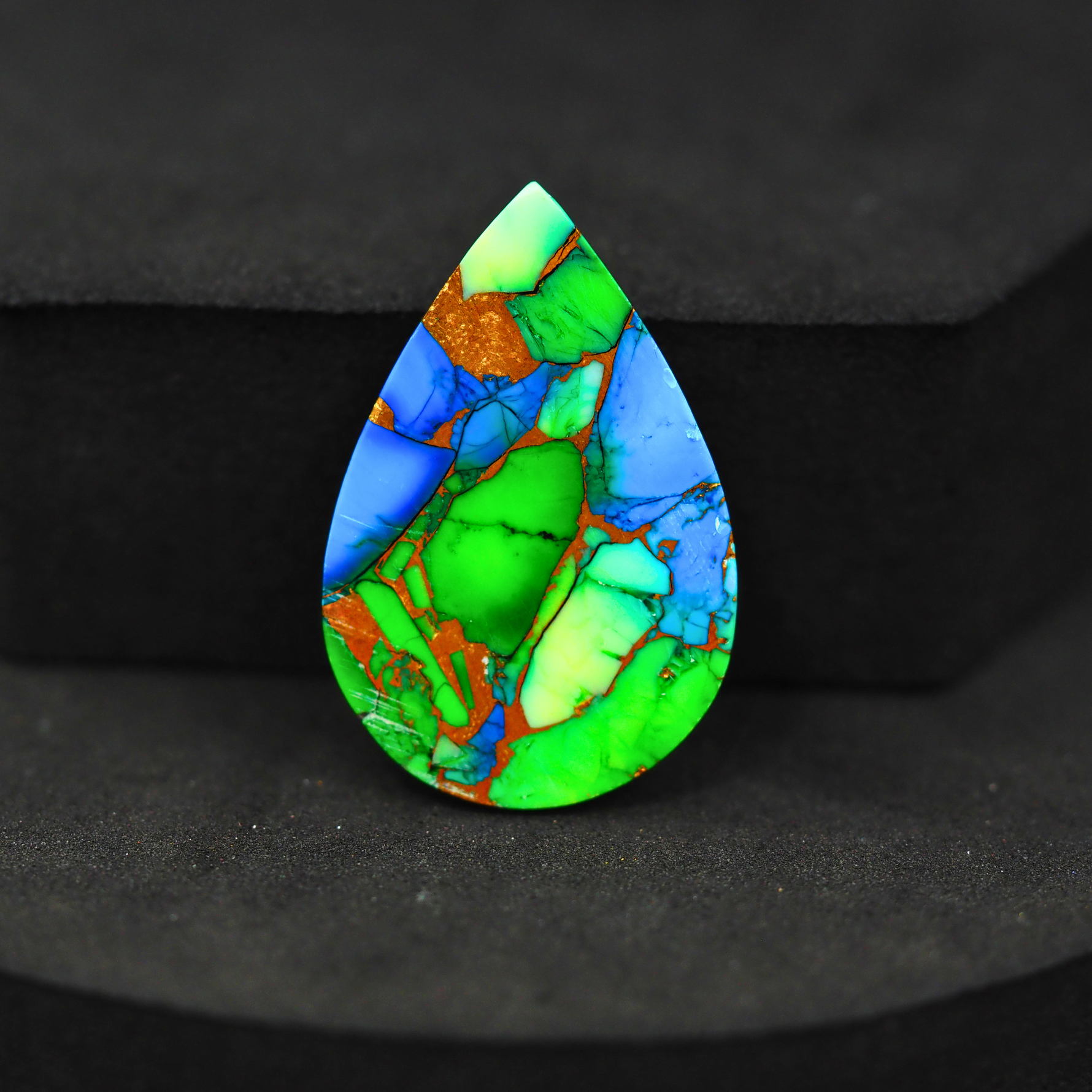 Natural Peacock Dahlia Pear Cabochon 29x19mm 16.5ct - Peacock Blue-Green Composite - Pedra Gems