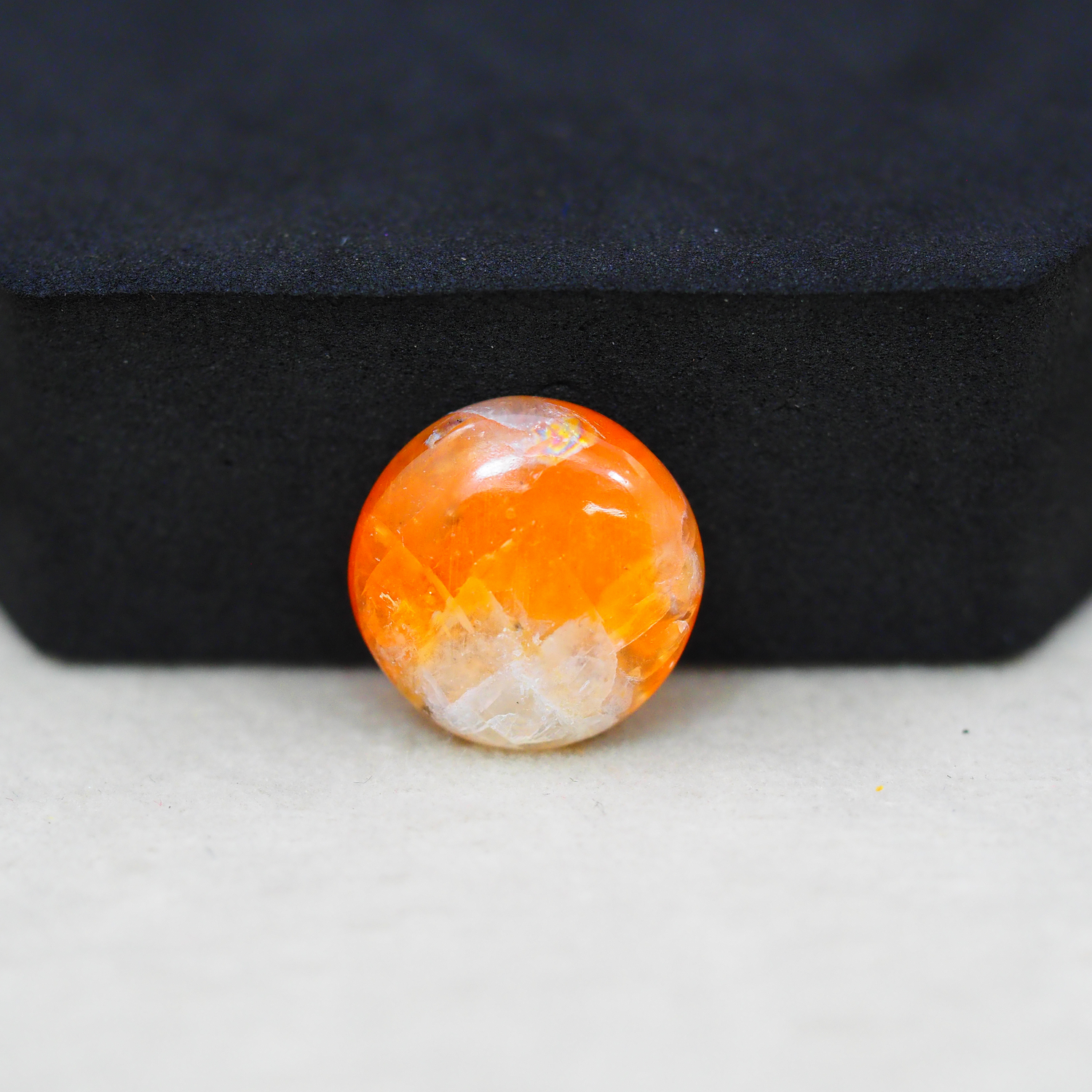 Natural Orange Calcite Round Cabochon 16x16mm 9ct - warm honey-orange - Pedra Gems.