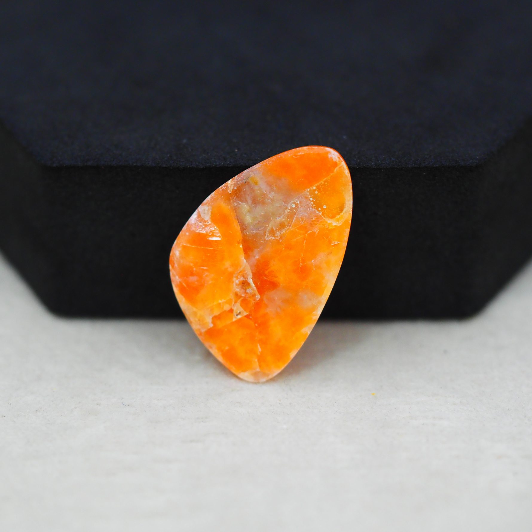 Natural Orange Calcite Freeform Cabochon 26x17mm 13ct - warm honey-orange - Pedra Gems.