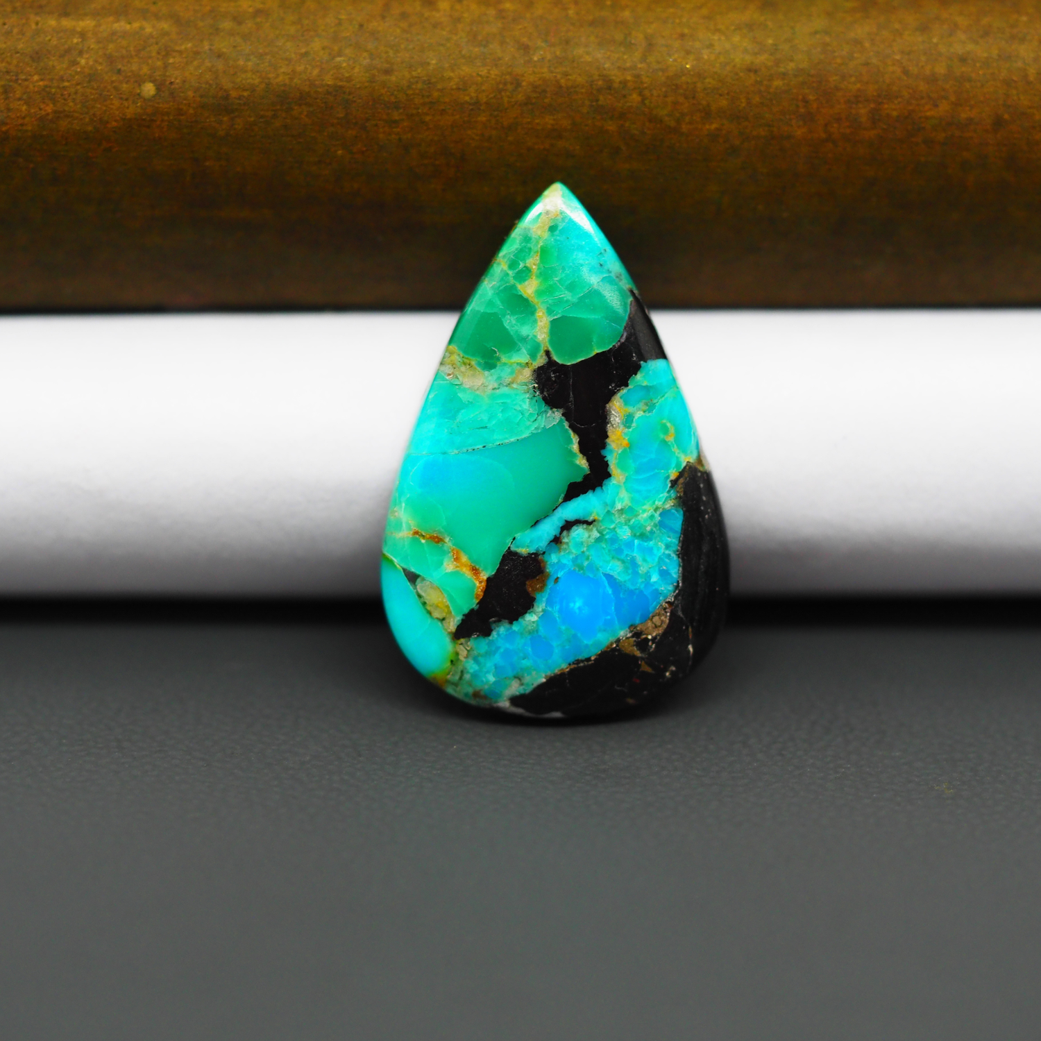Mohave Turquoise & White Buffalo Pear Cabochon 28x18mm 13ct - Green and Blue with Black Edge - Pedra Gems
