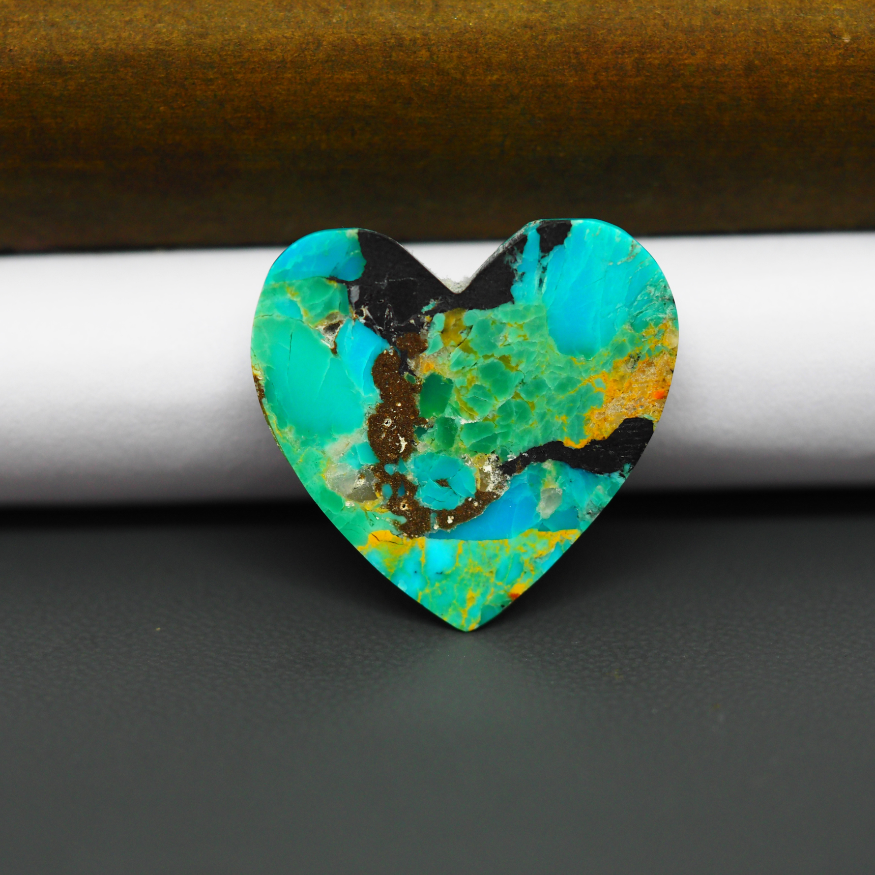 Mohave Turquoise & White Buffalo Heart Cabochon 24x24mm 14.5ct - Blue and Green with Golden Matrix - Pedra Gems
