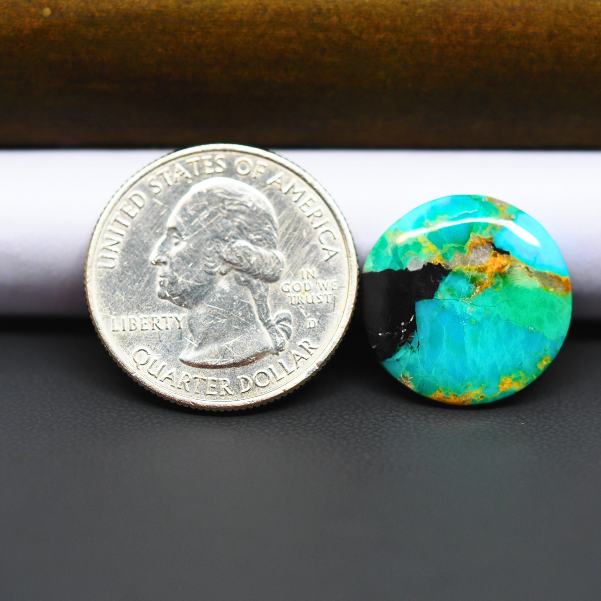 Mohave Turquoise & White Buffalo Round Cabochon 19x19mm 9ct - Blue and Green with Black Wedge - Pedra Gems