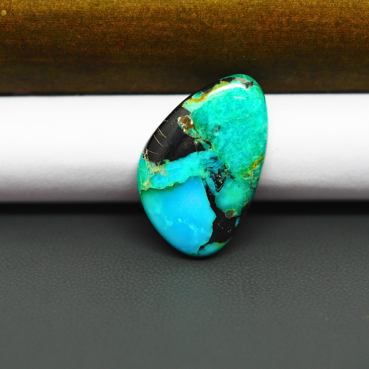 Mohave Turquoise & White Buffalo Freeform Cabochon 26x16mm 12ct - Blue and Green with Bold Black - Pedra Gems
