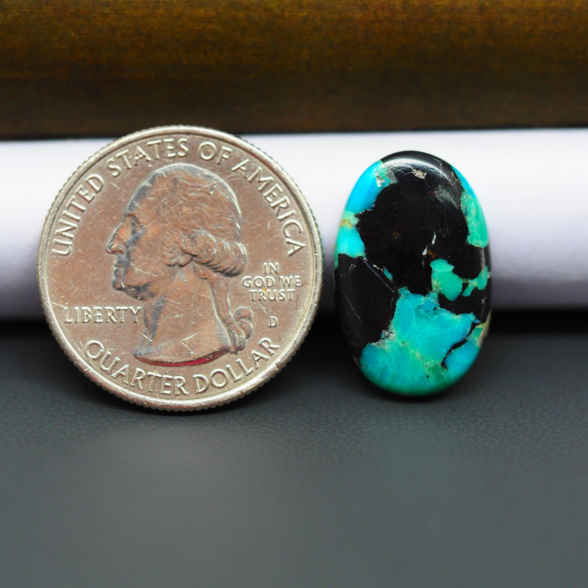 Mohave Turquoise & White Buffalo Oval Cabochon 21x13mm 8.5ct - Blue and Green with Black Band - Pedra Gems