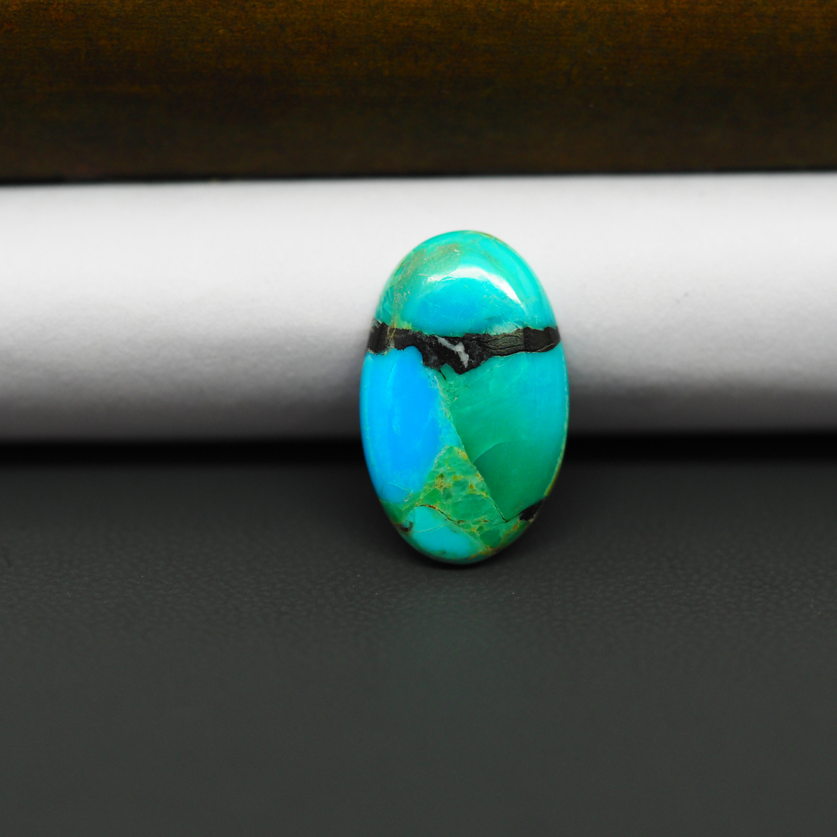 Mohave Turquoise & White Buffalo Oval Cabochon 19x12mm 6.5ct - Blue with Black Diagonal - Pedra Gems