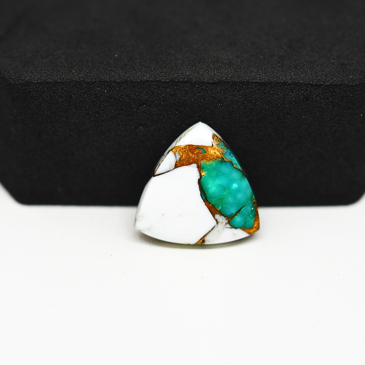 Natural Turquoise & White Buffalo Trillion Cabochon 16x16mm 8ct - White with Green Turquoise and Golden Matrix - Pedra Gems
