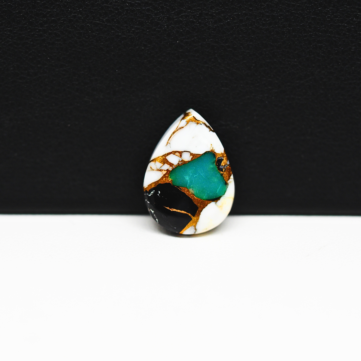 Turquoise & White Buffalo Cabochon 16x12mm 6ct Pear – Kingman, Arizona