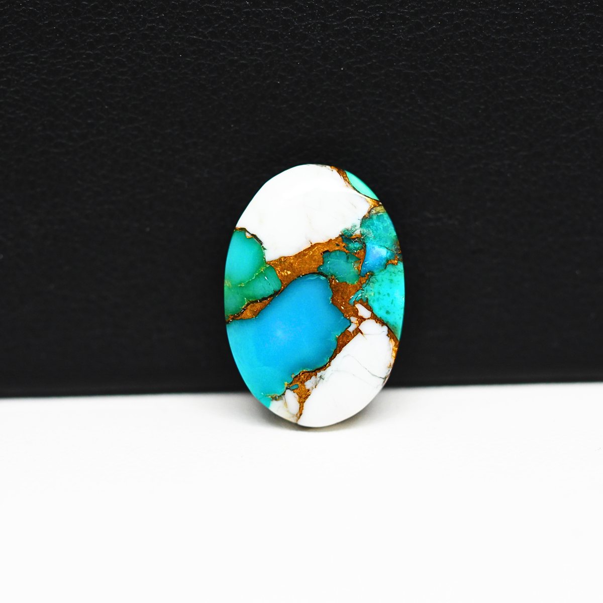 Turquoise & White Buffalo Cabochon 19x13mm 9ct Oval – Kingman, Arizona