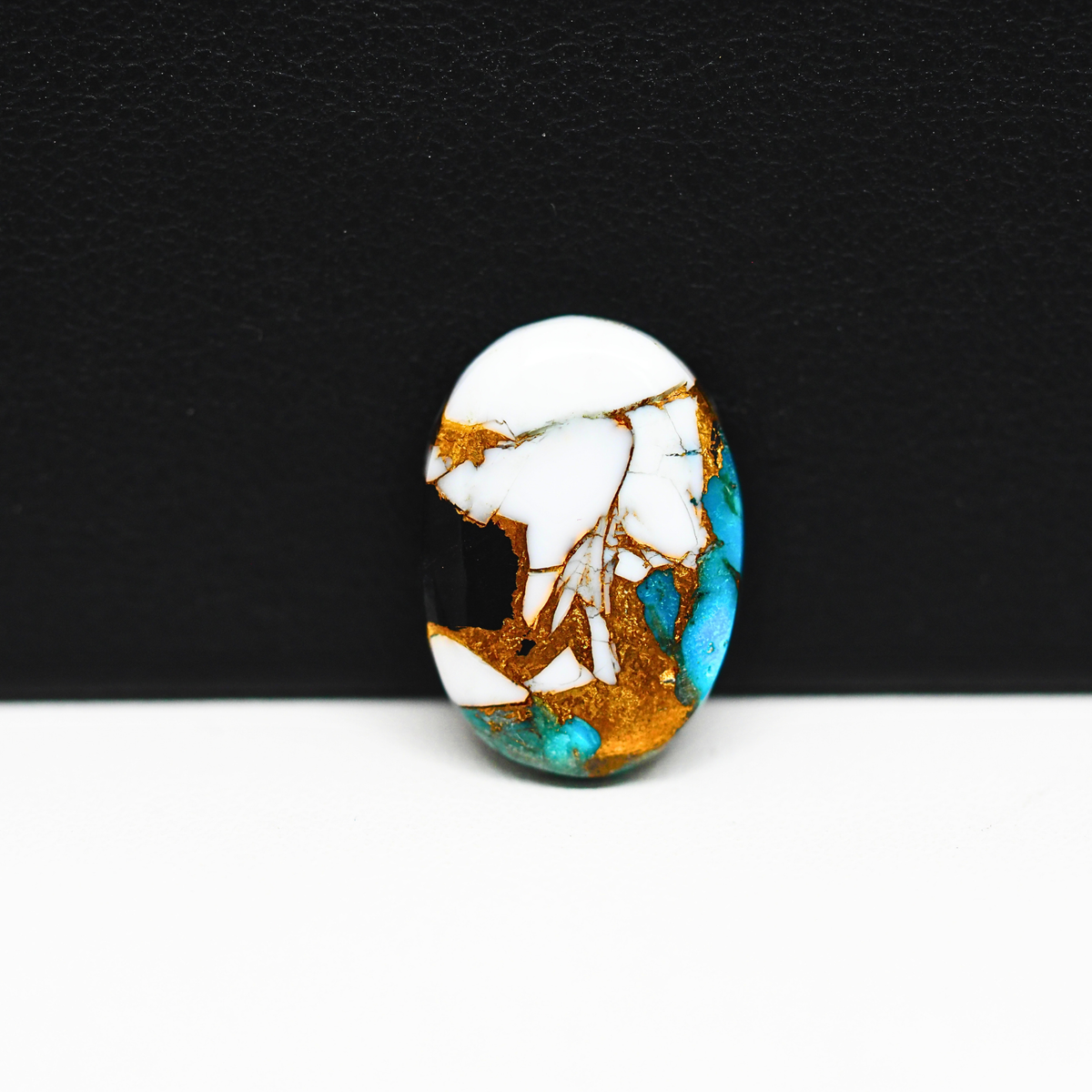 Turquoise & White Buffalo Cabochon 18x13mm 9ct Oval – Kingman, Arizona