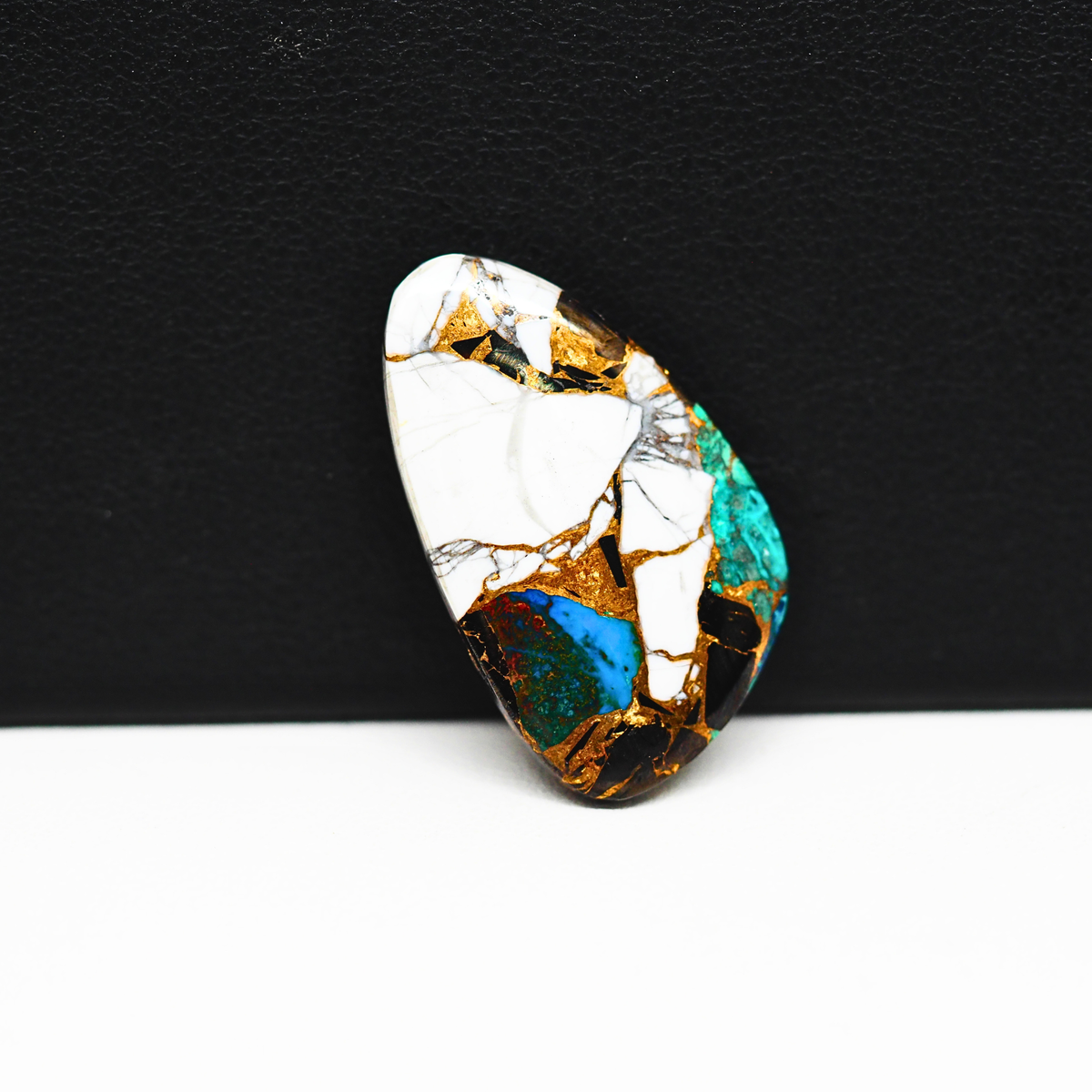 Turquoise & White Buffalo Cabochon 27x16mm 11ct Freeform – Kingman, Arizona